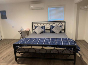 Great backhouse for 2 people close to Disneyland